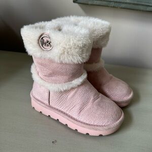 Michael kors girls pink furry boots 8